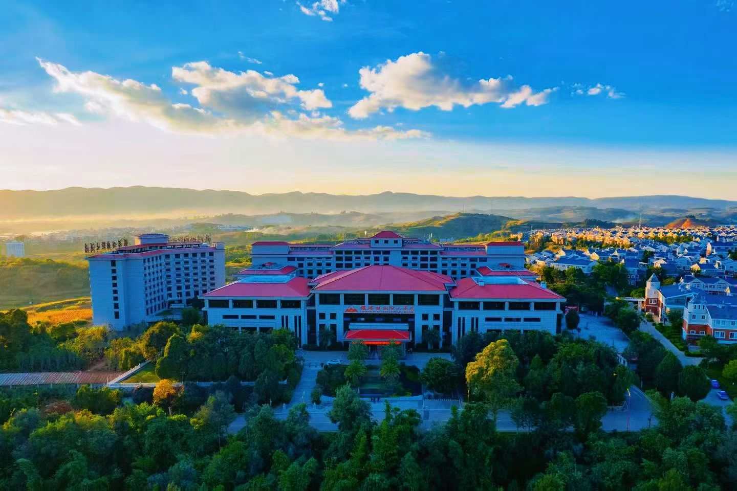 昆明五星酒店承接大型會(huì)議